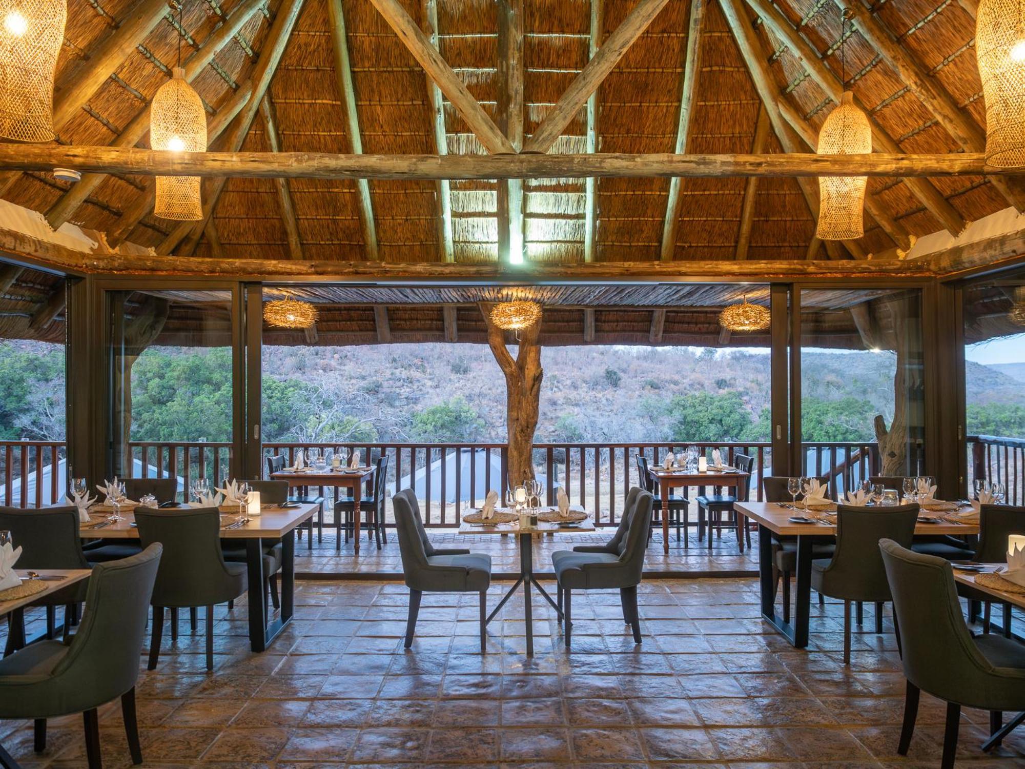 Shibula Safari Lodge *